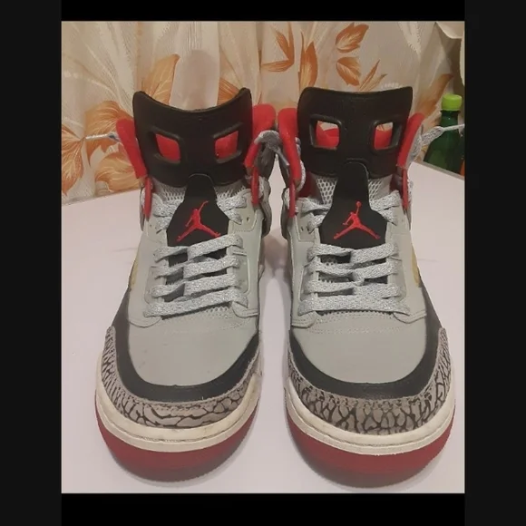 Jordan Spizike Wolf Grey sneakers, Size 10½ - Picture 8 of 9